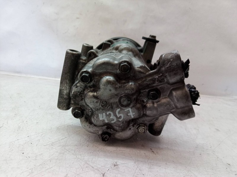 Recambio de compresor aire acondicionado para nissan kubistar (x76) referencia OEM IAM 8200315744 8200315744 8200315744