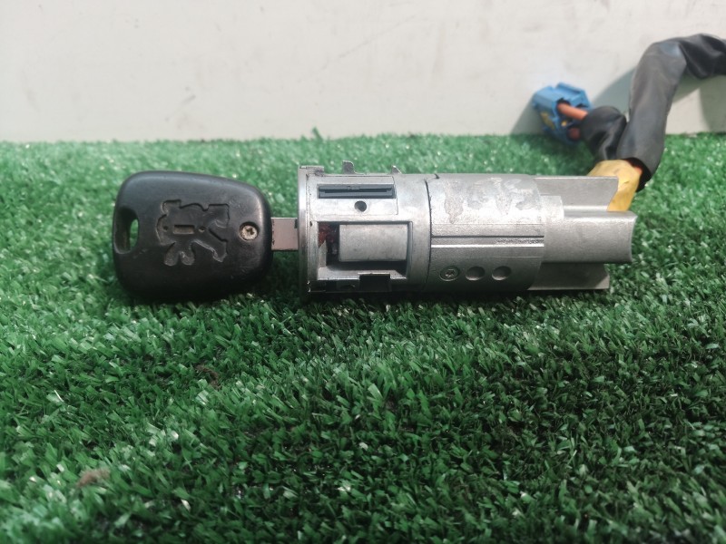 Recambio de conmutador de arranque para peugeot 206 berlina 1.4 referencia OEM IAM   