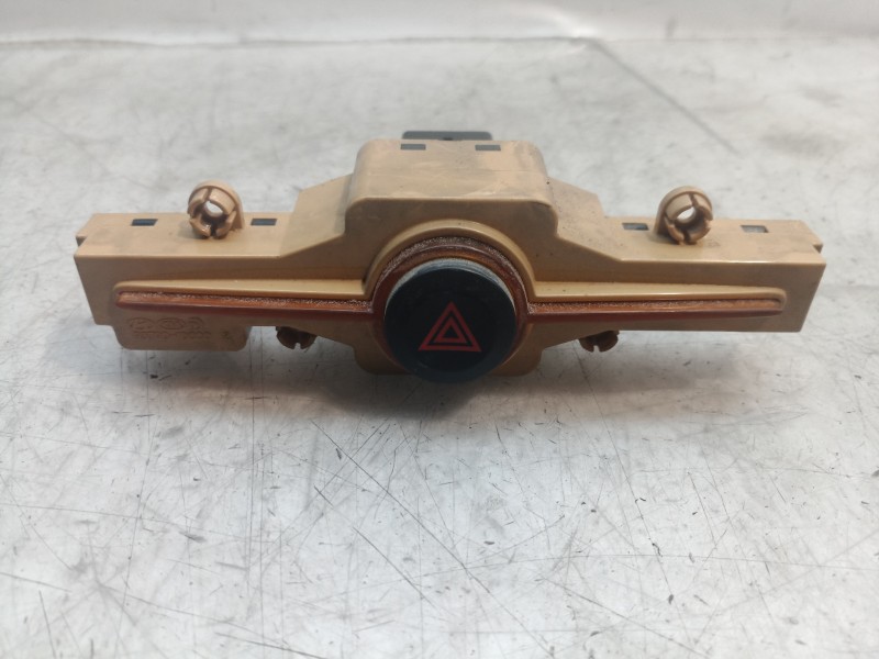 Recambio de warning para kia carens 2.0 crdi lx monovolumen referencia OEM IAM 937901D000 937901D000 937901D000