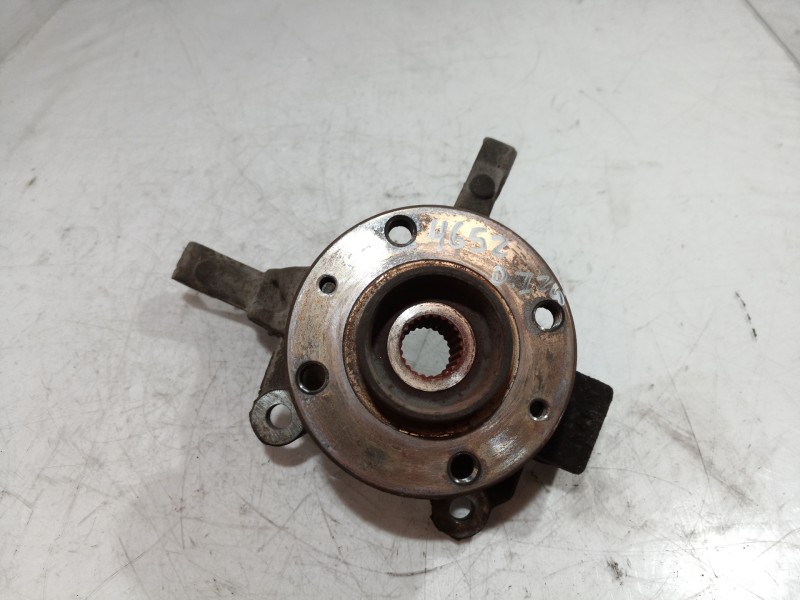 Recambio de mangueta delantera izquierda para renault clio iii authentique referencia OEM IAM   