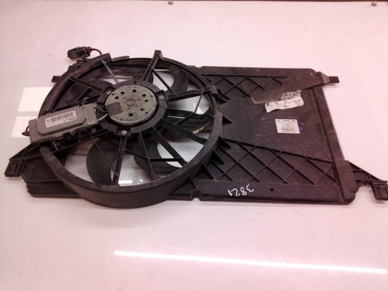 Recambio de electroventilador para ford focus berlina (cap) trend referencia OEM IAM 3M5H8C607RD 0130303930 1137328148