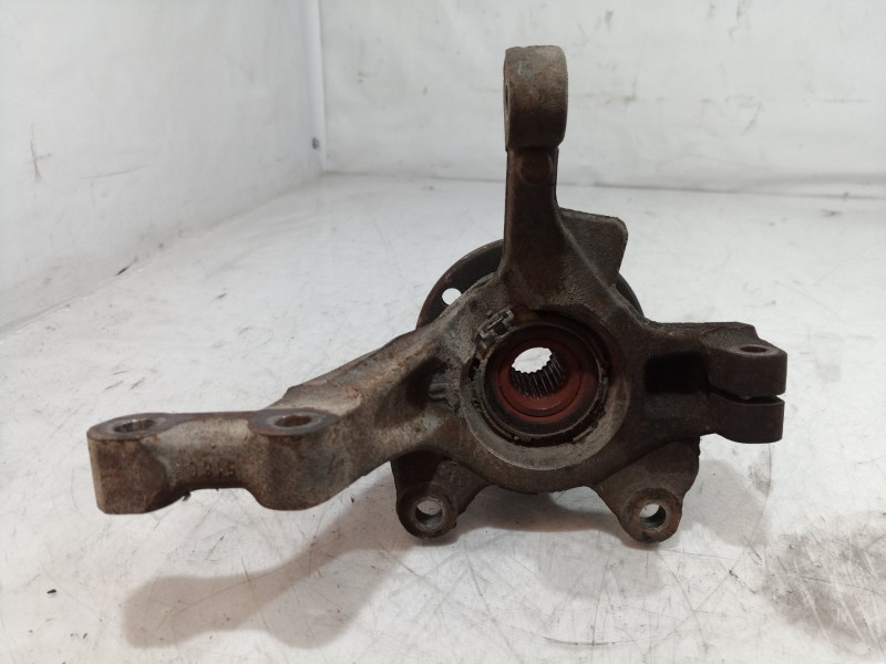 Recambio de mangueta delantera derecha para renault clio iii authentique referencia OEM IAM   