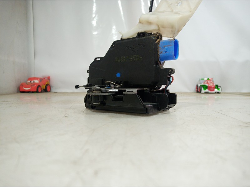 Recambio de cerradura puerta trasera derecha para volkswagen golf v variant (1k5) advance referencia OEM IAM 7L0839016D 7L083901