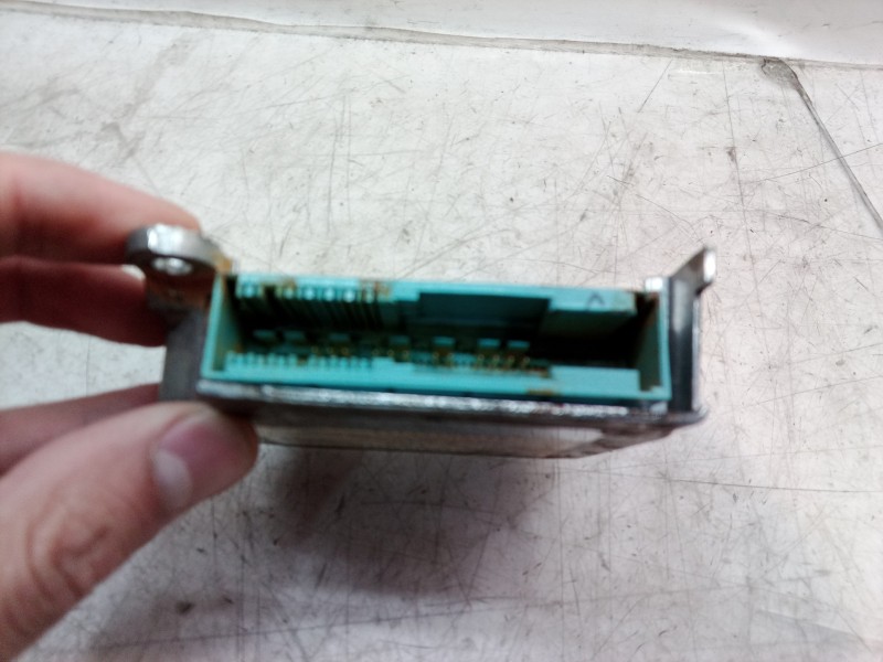 Recambio de centralita airbag para hyundai accent (lc) gls referencia OEM IAM 9591025600 9591025600 9591025600