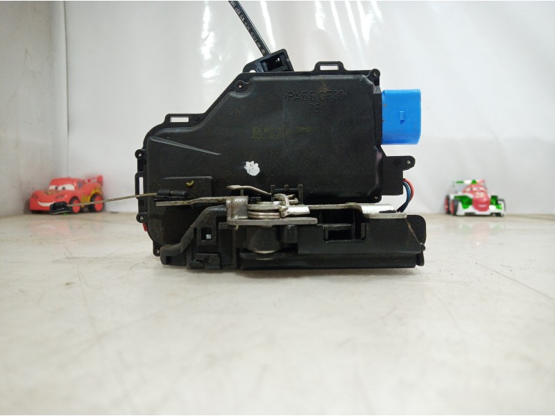 Recambio de cerradura puerta delantera derecha para volkswagen golf v variant (1k5) advance referencia OEM IAM 3D1837018 3D18370