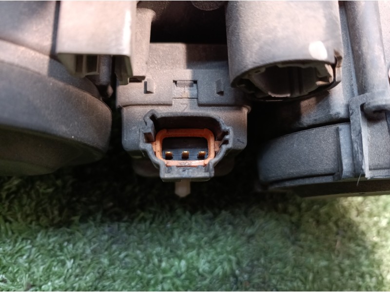 Recambio de faro izquierdo para nissan primera berlina (p11) comfort referencia OEM IAM 89003046 89003046 73772466