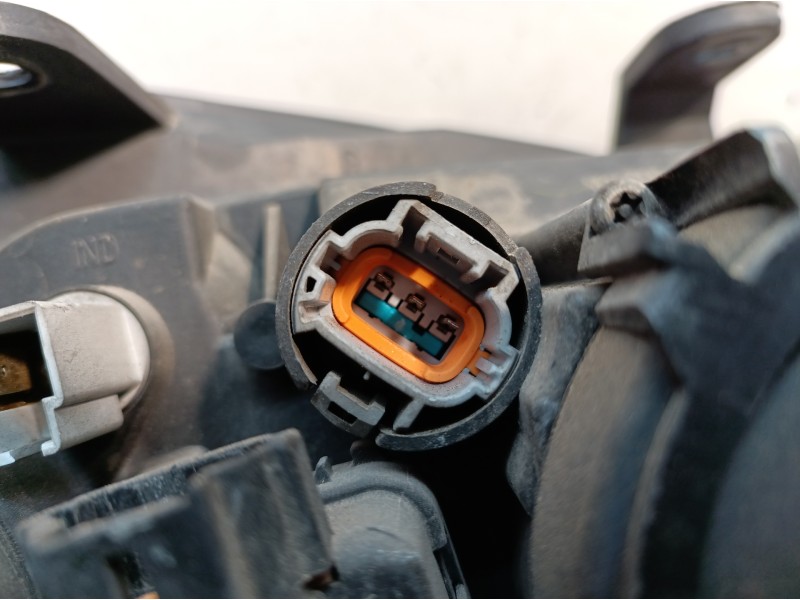 Recambio de faro izquierdo para nissan primera berlina (p11) comfort referencia OEM IAM 89003046 89003046 73772466
