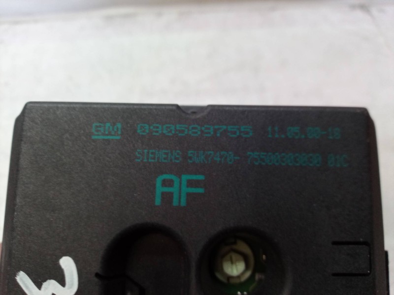 Recambio de pantalla multifuncion para opel zafira a elegance referencia OEM IAM 090589755 090589755 090589755