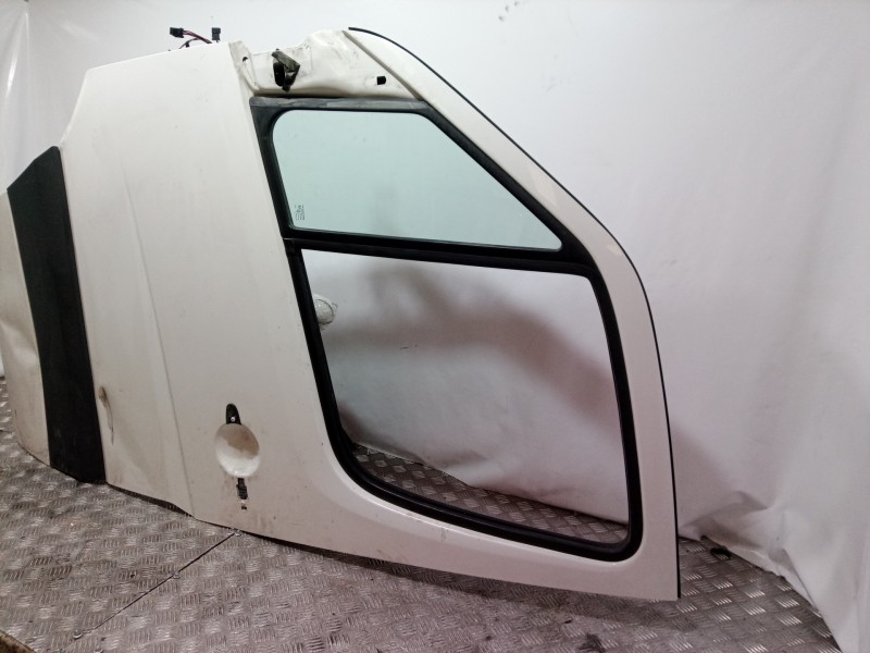 Recambio de puerta delantera izquierda para volkswagen crafter caja cerrada referencia OEM IAM   