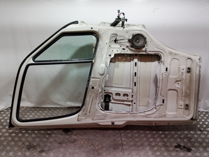 Recambio de puerta delantera izquierda para volkswagen crafter caja cerrada referencia OEM IAM   