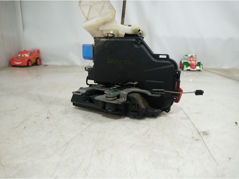 Recambio de cerradura puerta trasera izquierda para volkswagen golf v variant (1k5) advance referencia OEM IAM 7L0839015 7L08390