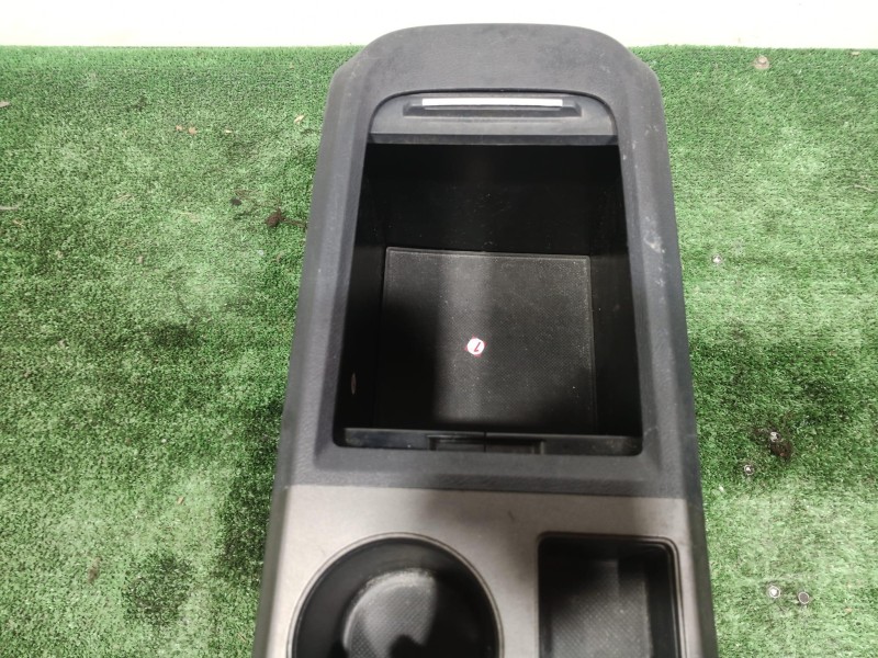 Recambio de consola central tras. para honda cr-v (re) executive referencia OEM IAM 83400SWWG130 83400SWWG130 83401SWAJ010