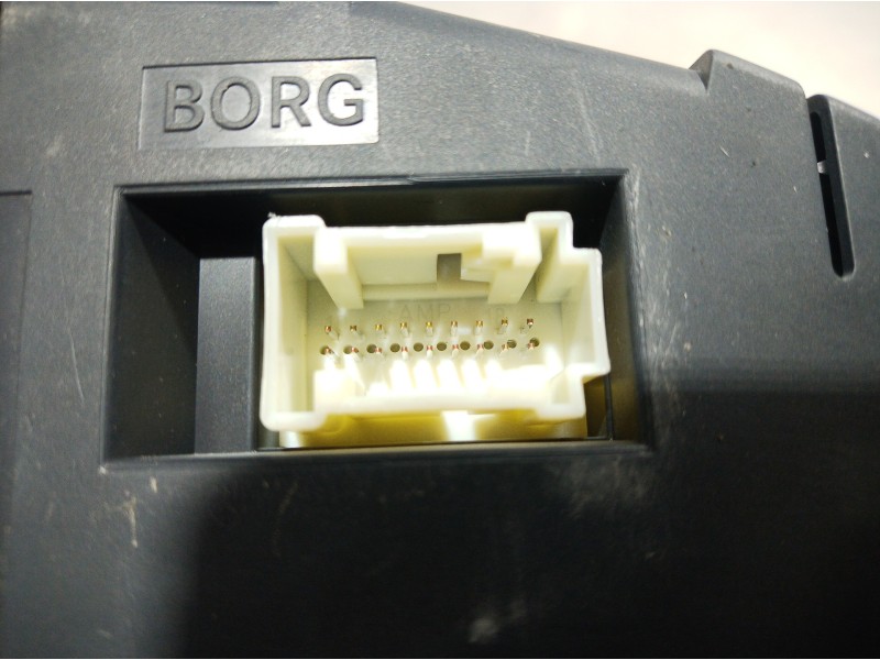 Recambio de cuadro instrumentos para volkswagen crafter caja cerrada 2.0 tdi referencia OEM IAM HVW9069002700 HVW9069002700 HVW9