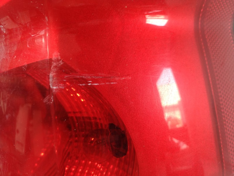 Recambio de piloto trasero derecho para volkswagen crafter caja cerrada 2.0 tdi referencia OEM IAM 89033706 89033706 89033706