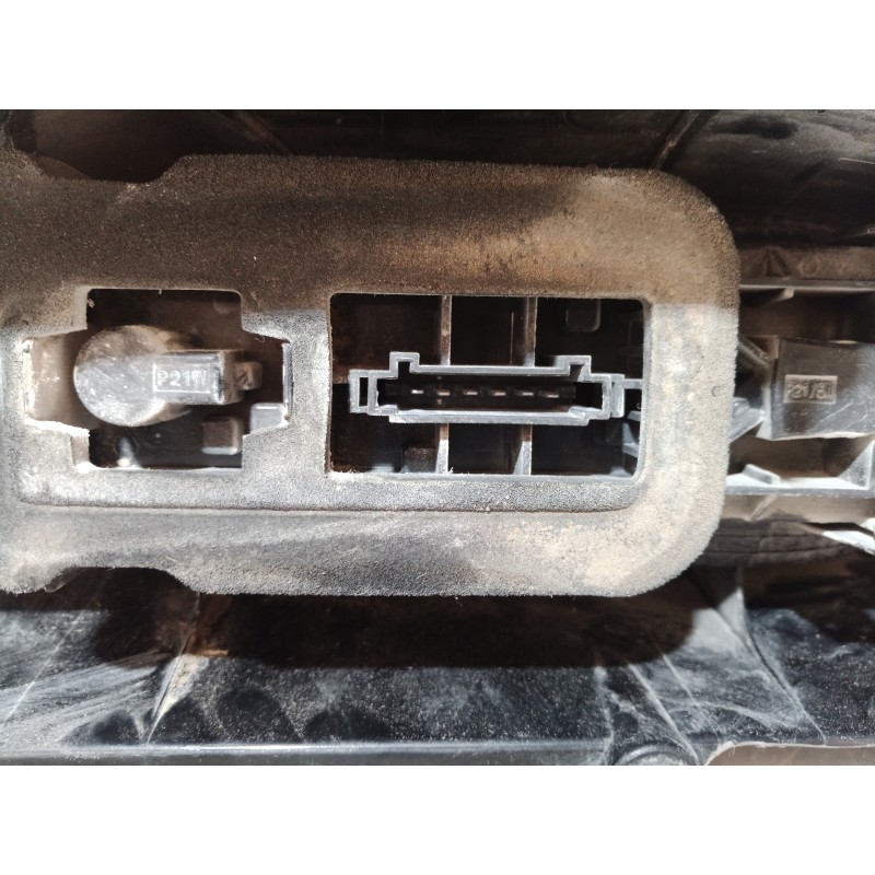 Recambio de piloto trasero derecho para volkswagen crafter caja cerrada 2.0 tdi referencia OEM IAM 89033706 89033706 89033706