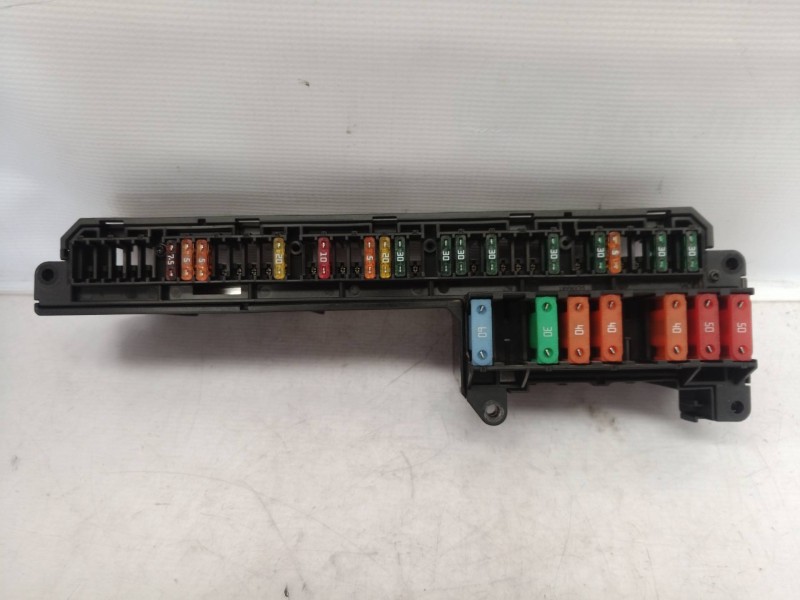 Recambio de caja reles / fusibles para bmw serie 5 berlina (e60) 530d referencia OEM IAM 6114695733002 6114695733002 61146957330