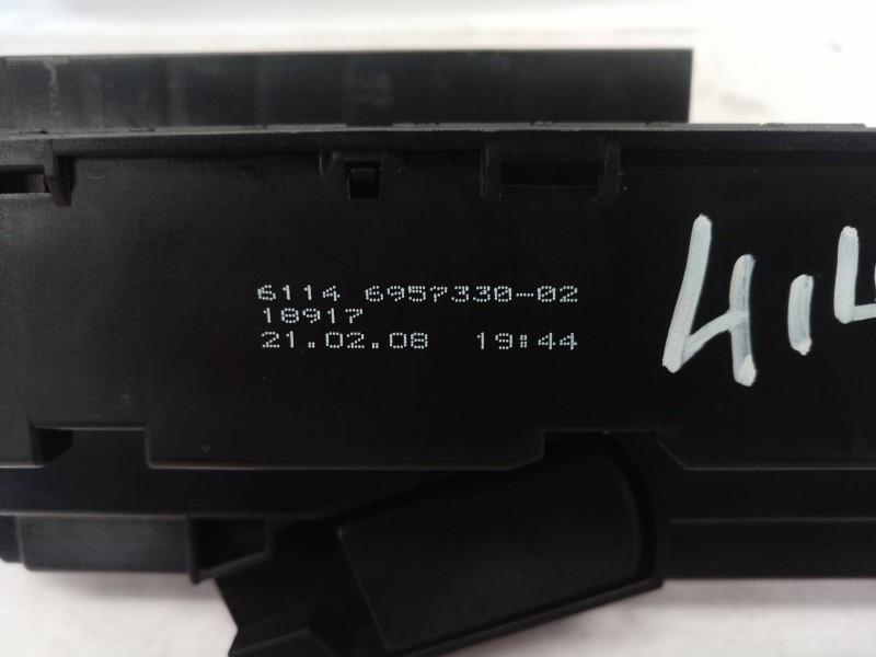 Recambio de caja reles / fusibles para bmw serie 5 berlina (e60) 530d referencia OEM IAM 6114695733002 6114695733002 61146957330