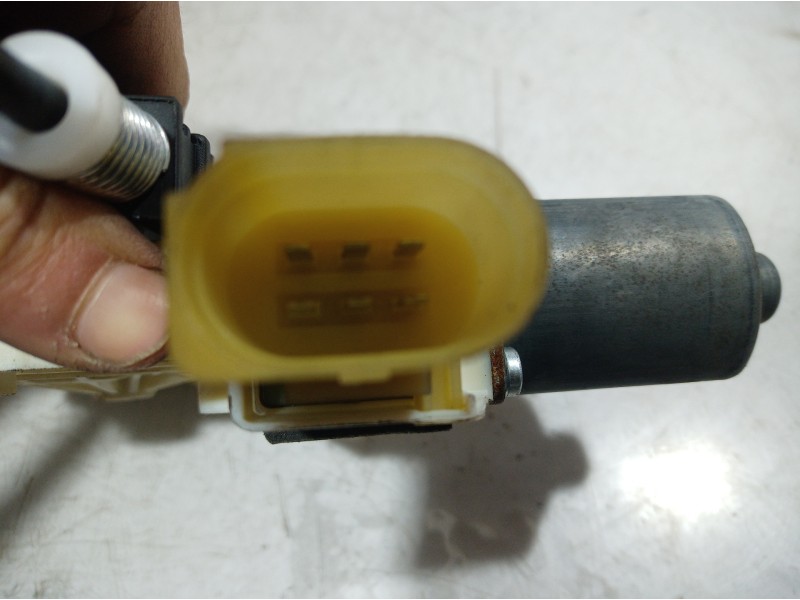 Recambio de elevalunas trasero izquierdo para ford mondeo ber. (ca2) ambiente referencia OEM IAM 6M2114553B 6M2114553B 6M2114553