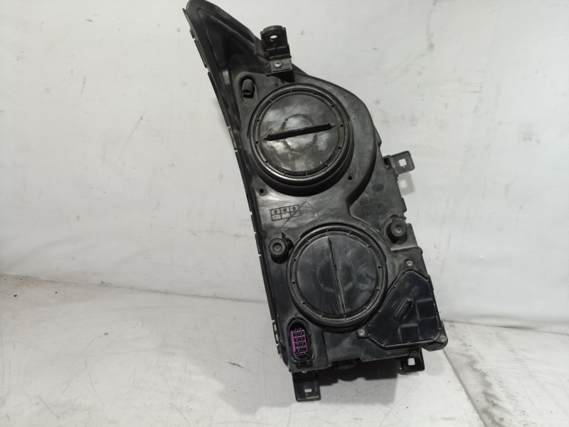 Recambio de faro izquierdo para volkswagen crafter caja cerrada 2.0 tdi referencia OEM IAM 24761500L 24761500L 24761500L
