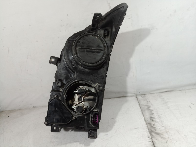 Recambio de faro derecho para volkswagen crafter caja cerrada 2.0 tdi referencia OEM IAM 24761600R 24761600R 24761600R