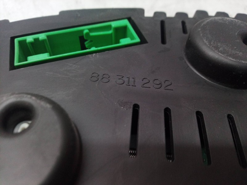 Recambio de cuadro instrumentos para seat leon (1m1) stella referencia OEM IAM 88311292 88311292 88311292