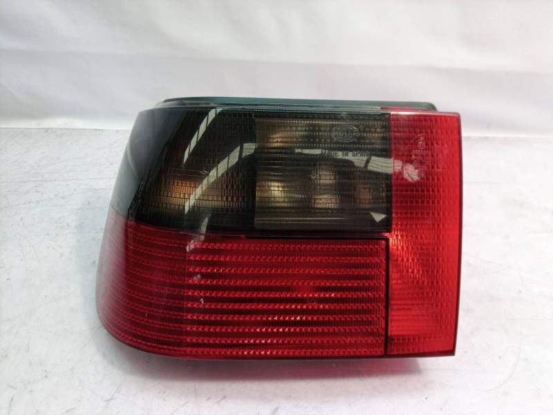 Recambio de piloto trasero izquierdo para seat ibiza (6k) básico referencia OEM IAM 6K6945111E  