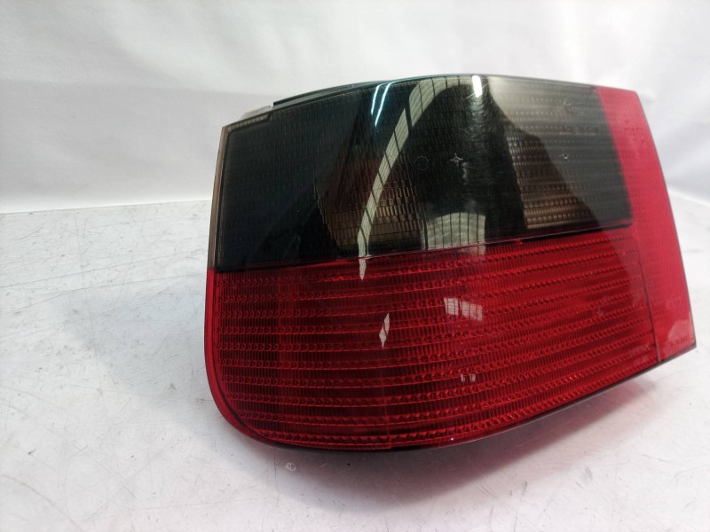 Recambio de piloto trasero izquierdo para seat ibiza (6k) básico referencia OEM IAM 6K6945111E  