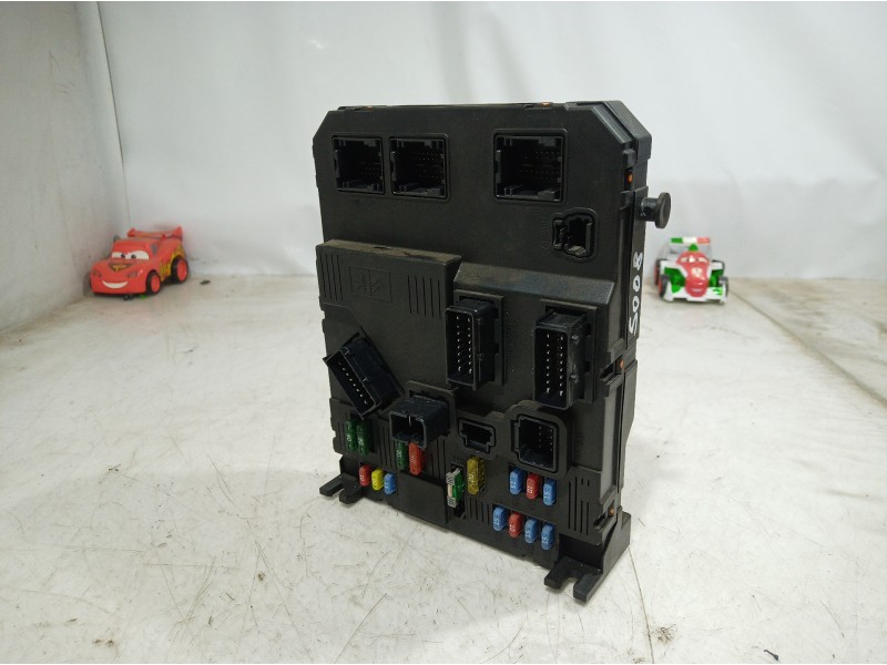 Recambio de caja reles / fusibles para peugeot 206 berlina gti referencia OEM IAM 9653667680 9653667680 9653667680
