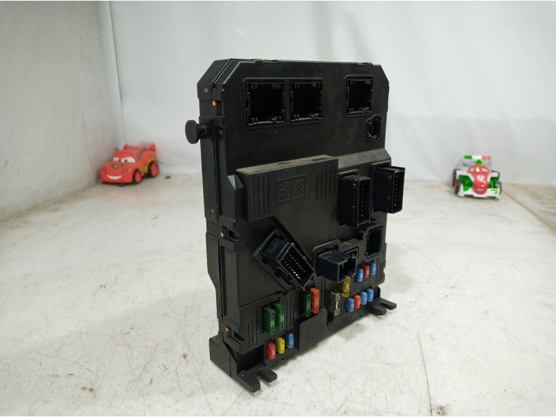 Recambio de caja reles / fusibles para peugeot 206 berlina gti referencia OEM IAM 9653667680 9653667680 9653667680