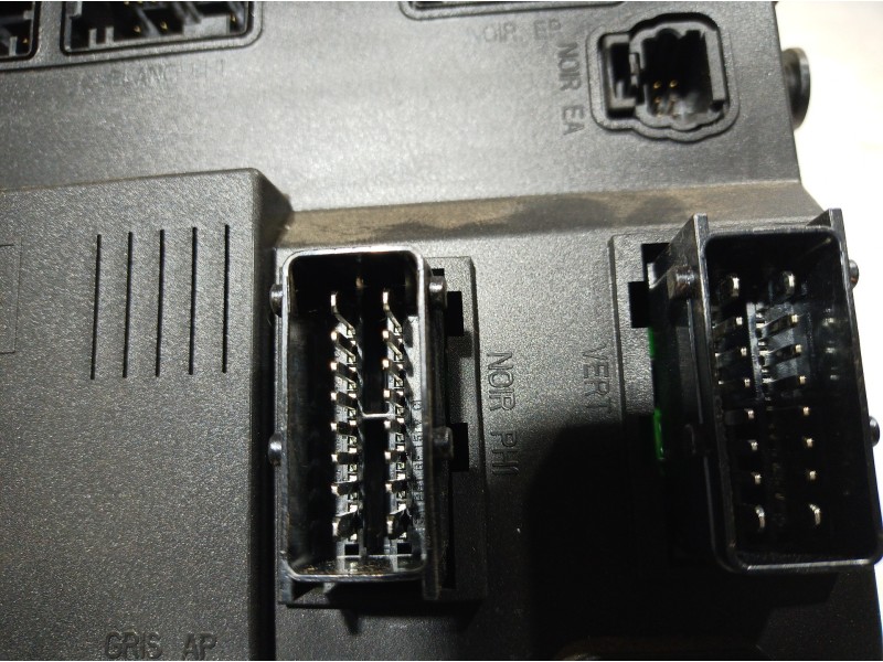 Recambio de caja reles / fusibles para peugeot 206 berlina gti referencia OEM IAM 9653667680 9653667680 9653667680