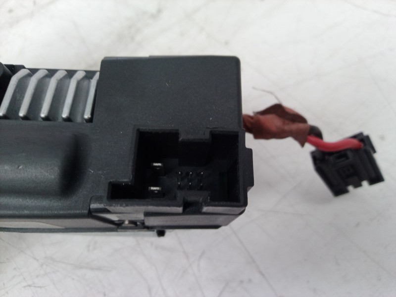 Recambio de retenedor puerta para audi q7 (4l) 4l/xbunq1 referencia OEM IAM 4L0827851 4L0827851 4L0827851