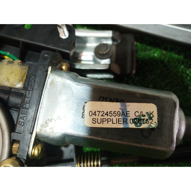 Recambio de elevalunas trasero izquierdo para chrysler pt cruiser (pt) 2.2 crd catwalk classic referencia OEM IAM 04724559AE 047