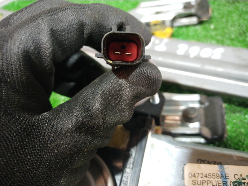 Recambio de elevalunas trasero izquierdo para chrysler pt cruiser (pt) 2.2 crd catwalk classic referencia OEM IAM 04724559AE 047