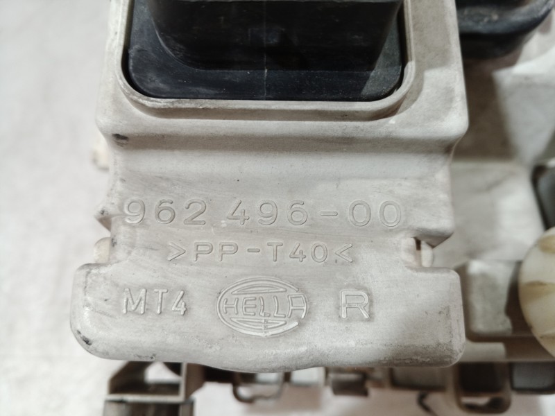 Recambio de faro derecho para volkswagen polo berlina (6n1) concept referencia OEM IAM 96249600 96249600 96249600