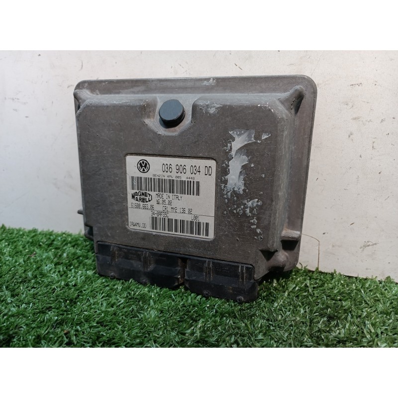 Recambio de centralita motor uce para volkswagen polo (9n1) 1.4 16v referencia OEM IAM 036906034DD 036906034DD 6160066306