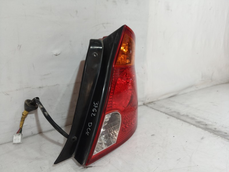 Recambio de piloto trasero derecho para hyundai accent (lc) gls referencia OEM IAM 92402257 92402257 92402257