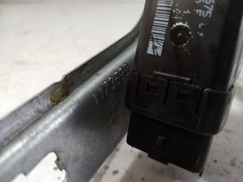 Recambio de elevalunas delantero derecho para renault scenic ii grand exception referencia OEM IAM 117358B 117358B 117358