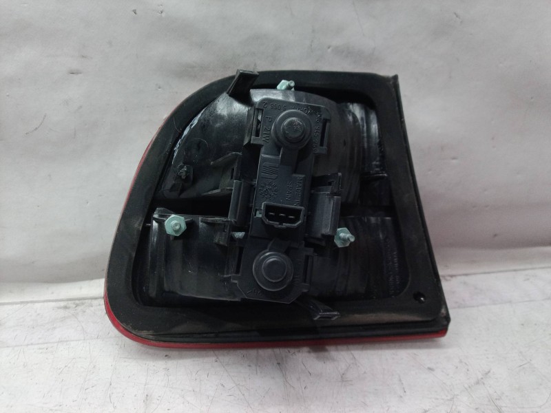 Recambio de piloto trasero derecho interior para seat leon (1m1) stella referencia OEM IAM   