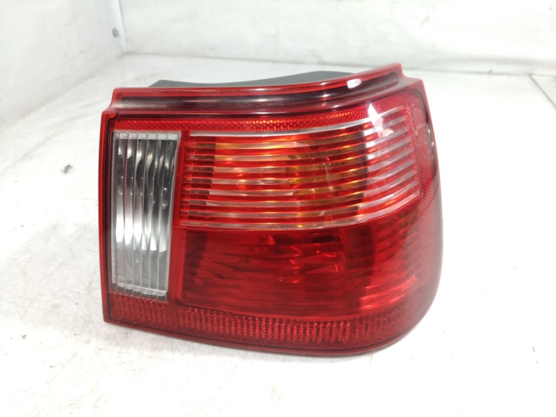 Recambio de piloto trasero derecho para seat ibiza (6k1) free sky referencia OEM IAM 6K6945112G 6K6945112G 6K6945112G