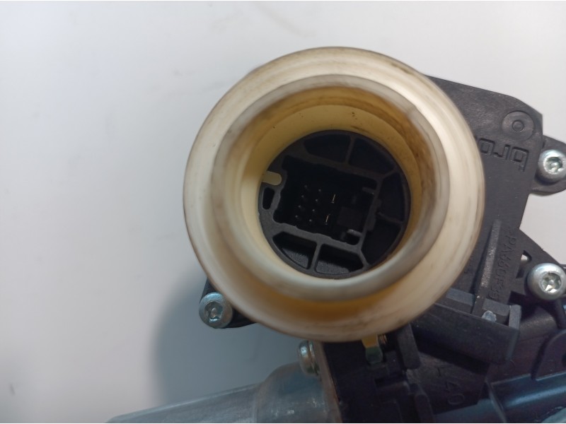 Recambio de elevalunas delantero izquierdo para toyota yaris (ksp9/scp9/nlp9) básico referencia OEM IAM 983722101 983722101 8572