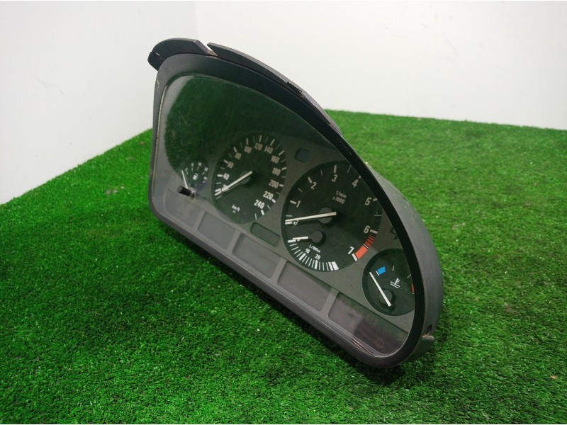 Recambio de cuadro instrumentos para bmw serie 5 berlina (e39) 2.0 24v referencia OEM IAM 62118375900 62118375900 62118375900