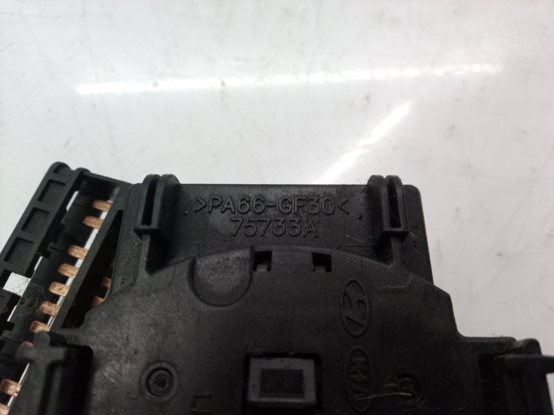 Recambio de mando limpia para kia picanto 1.1 ex referencia OEM IAM 75733A 75733 75733