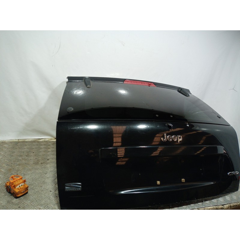 Recambio de porton trasero para jeep gr. cherokee (wh) 3.0 crd laredo referencia OEM IAM 55394517AF 55394517AF 55394517