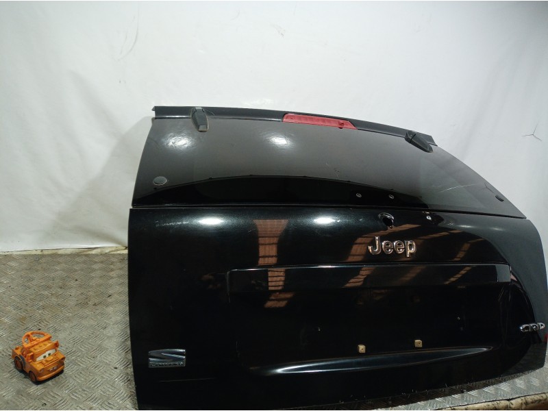 Recambio de porton trasero para jeep gr. cherokee (wh) 3.0 crd laredo referencia OEM IAM 55394517AF 55394517AF 55394517