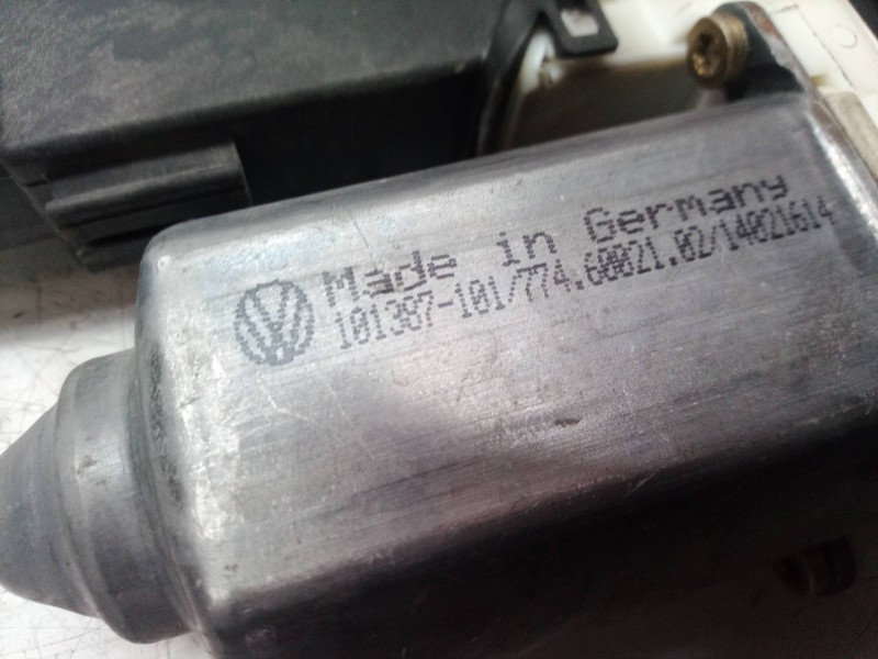 Recambio de motor elevalunas delantero izquierdo para seat leon (1m1) stella referencia OEM IAM 101387101 101387101 101387101