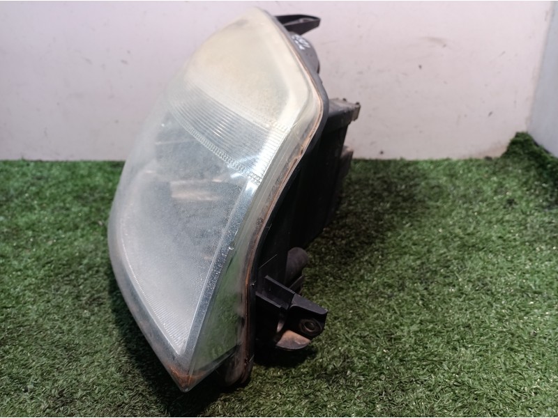 Recambio de faro derecho para ford focus berlina (cak) 1.6 16v cat referencia OEM IAM   