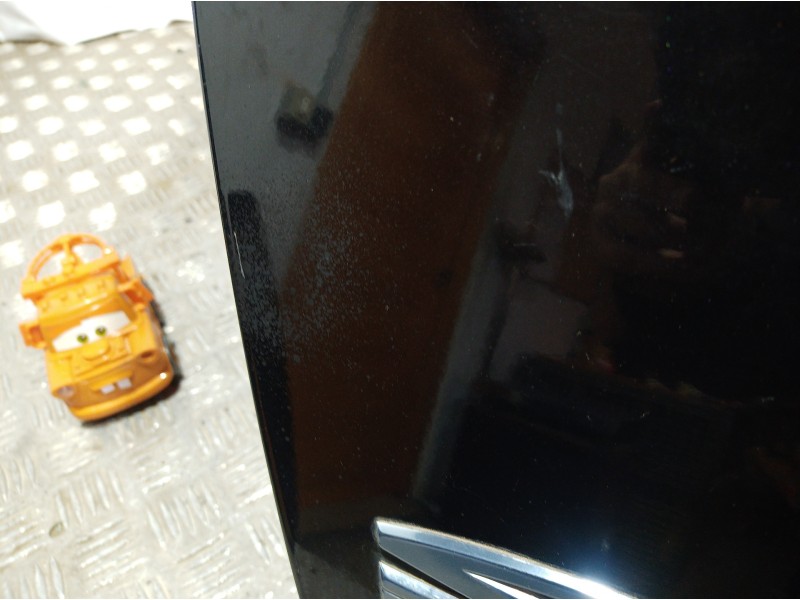 Recambio de porton trasero para jeep gr. cherokee (wh) 3.0 crd laredo referencia OEM IAM 55394517AF 55394517AF 55394517