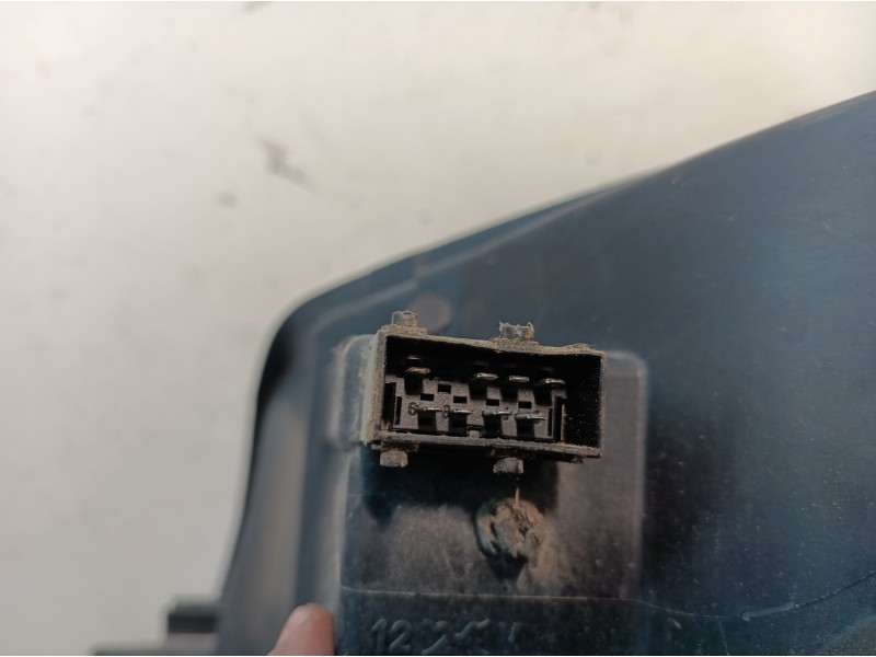 Recambio de faro derecho para ford focus berlina (cak) 1.6 16v cat referencia OEM IAM   