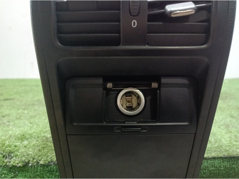 Recambio de consola central tras. para volkswagen passat berlina (3c2) advance referencia OEM IAM 3C0863319AD 3C0858329A 3C08642