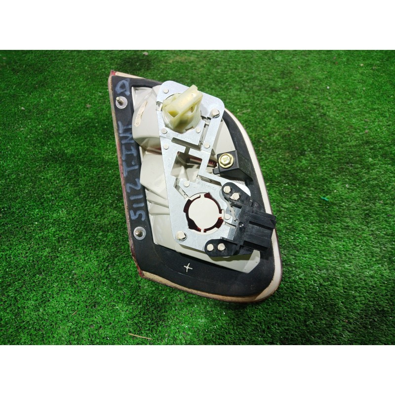 Recambio de piloto trasero derecho interior para mercedes-benz clase clk (w208) coupe 200 (208.335) referencia OEM IAM 208820066